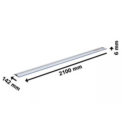 Längliche Schiene mit den Maßen: 2100 mm lang, 142 mm breit und 6 mm hoch. Sie dient zur Führung oder Befestigung.