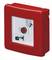 Roter Feuermeldetaster mit Glasscheibe 'Drücken im Notfall'. Symbol: Hammer zur Glasbrechung. Verwendet zur Brandalarmierung.