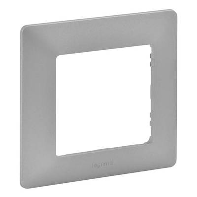 Grauer, quadratischer Rahmen von 'Legrand' zur Abdeckung von Lichtschaltern oder Steckdosen, mit moderner, minimalistischer Gestaltung.