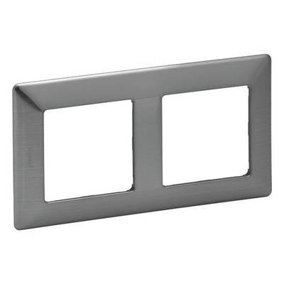 Metallene Doppelrahmenplatte für Steckdosen oder Schalter, rechteckige Aussparungen, robuste silberne Oberfläche.