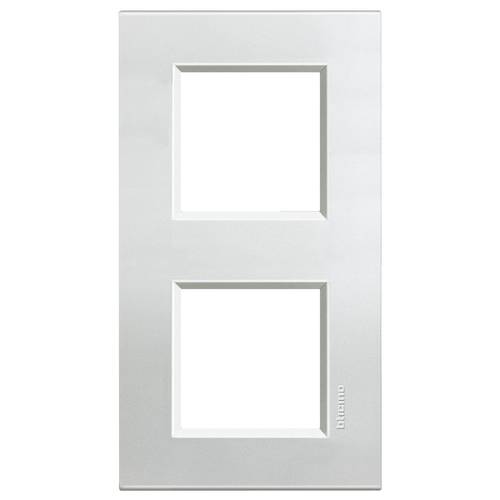 Legrand Rahmen Living&Light Silber LNA4802M2AG 1 St.