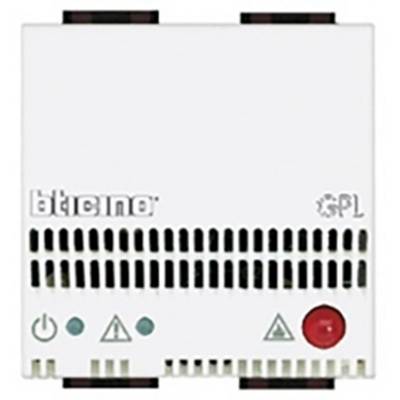 Ein weißer elektrischer Schalter von bticino mit Symbolen für Ein/Aus und Warnhinweise. Geeignet für Wandmontage.