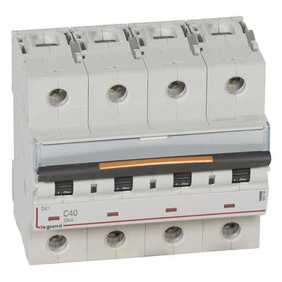 Ein dreipoliger Leistungsschalter mit der Aufschrift 'C40' und '25kA', verwendet zur Steuerung und zum Schutz elektrischer Schaltkreise.