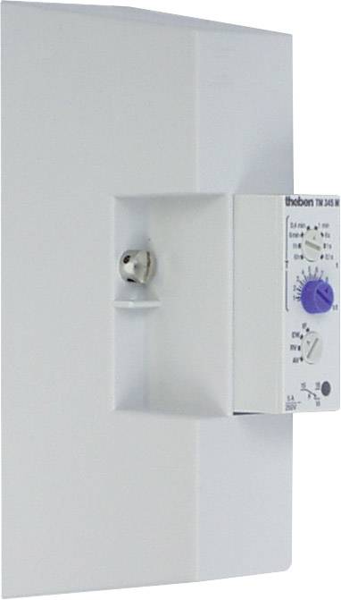 Ein weißer Zeitschaltuhr-Thermostat mit einem blauen Drehknopf, Skala und Beschriftungen an der Wand montiert.