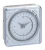 Legrand 049986 Zeitschaltuhr analog Tagesprogramm IP30 Gangreserve, Sommer-/Winterzeitumstellung