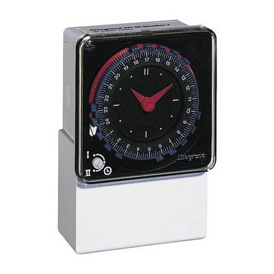 Eine analoge Zeitschaltuhr mit einem schwarzen Zifferblatt und roten Zeigern. Die Uhr zeigt etwa 10:10 Uhr an.