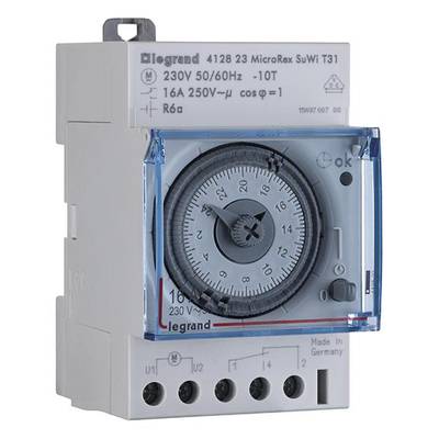 Ein mechanischer Zeitschaltuhr-Timer für den Einsatz in Elektroinstallationen. Zeigt die Uhrzeit und Schaltzustände an.