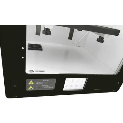 Ein 3D-Drucker in Betrieb. Innenraum mit Heizplatte im Hintergrund. Optionales Warnschildtext: 'Achtung! Hohe Temperaturen'.