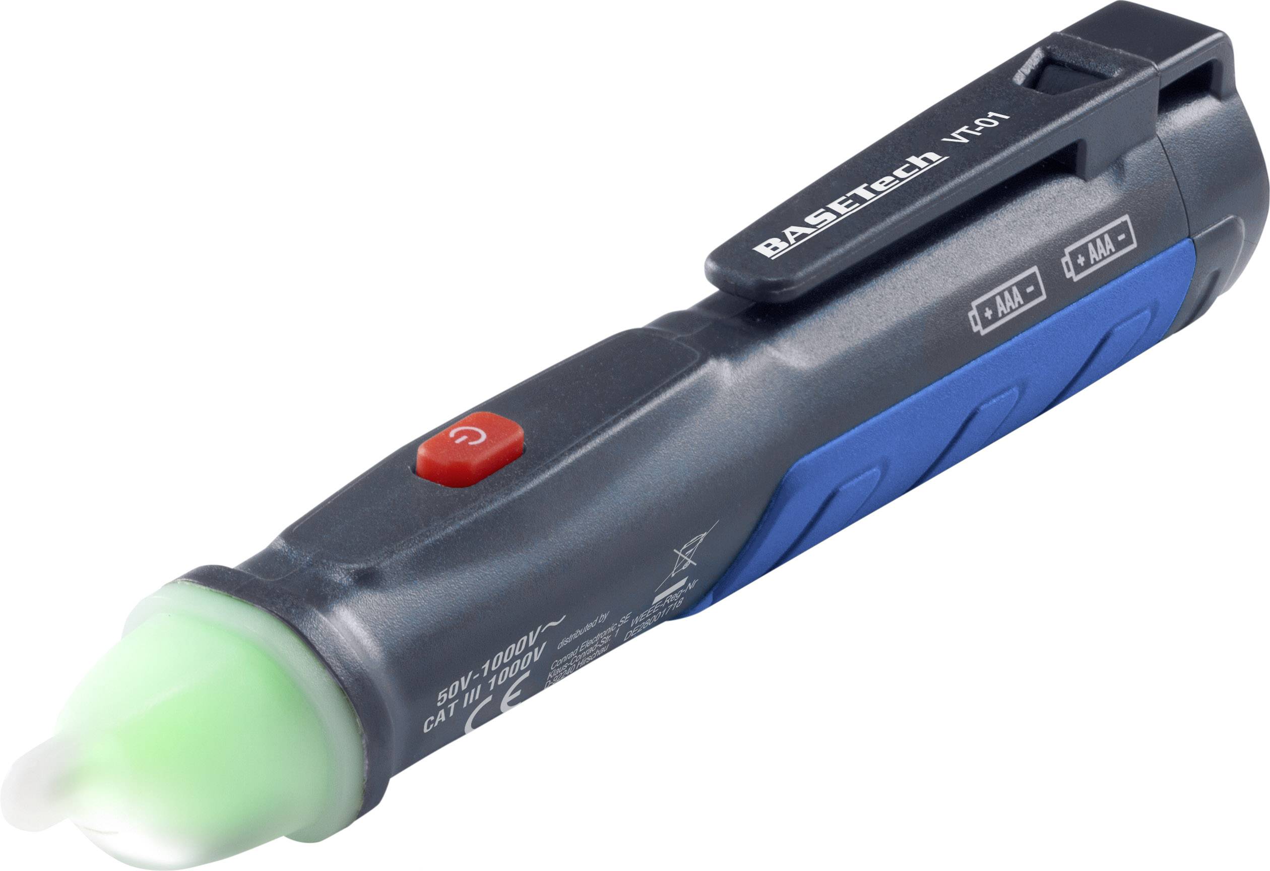 Ein Spannungsprüfer mit grünem Sensor, roter Taste und schwarzem Gehäuse. Markierungen zeigen Modell und technische Spezifikationen.