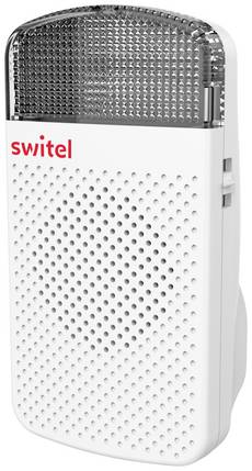 Mobiler Switel Hausnotruf: Kompaktes weißes Notrufgerät mit Lautsprecher und Blinklicht.