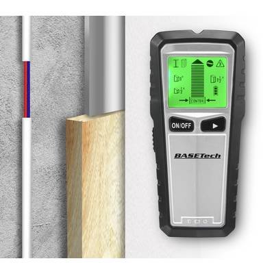 Ein digitales Ortungsgerät zeigt auf einem grünen Bildschirm die Erkennung von Metall, Kabeln und Holz in einer Wand an.