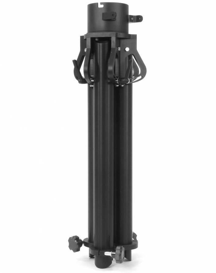 Ein schwarzes Metallstativ mit verstellbaren Beinen und Befestigungselementen, geeignet für die Unterstützung schwerer Geräte.