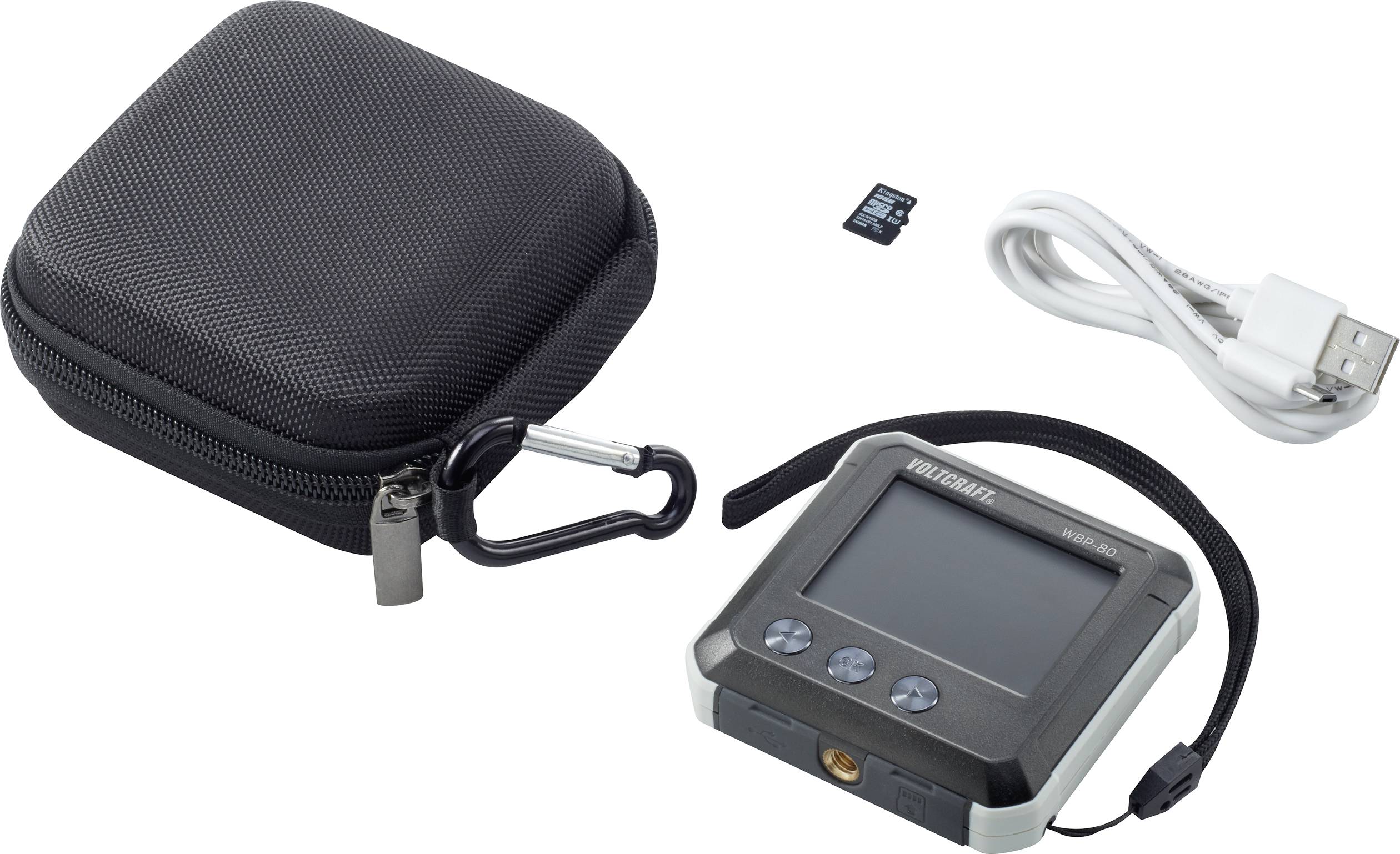 'Tragbares Messgerät mit Display, USB-Kabel, SD-Karte und schwarzem Etui mit Karabinerhaken.'
