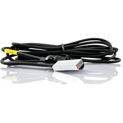 Ein reflektierender Sensor mit langem schwarzen Kabel, das aufgerollt ist. Der Sensor hat ein silbernes Gehäuse.