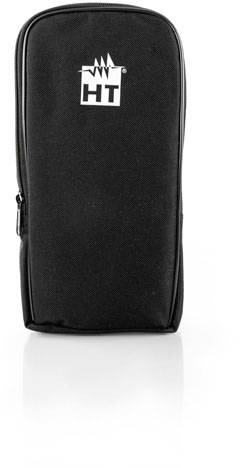 Schwarzes, schmal geschnittenes Etui mit Reißverschluss, aufrecht stehend. Logo 'HT' mit grafischem Symbol darüber.