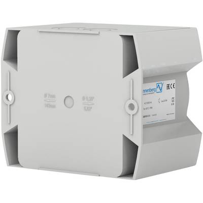 Ein grauer elektrischer Gehäusekasten mit Befestigungslöchern und einem Etikett mit technischen Spezifikationen und CE-Kennzeichnung.
