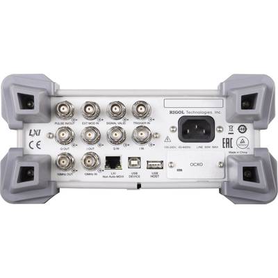 'Rückansicht eines Geräts mit mehreren Anschlussmöglichkeiten, darunter BNC-Anschlüsse, USB-Ports, LAN, Netzkabelanschluss und Herstellerinformationen.'