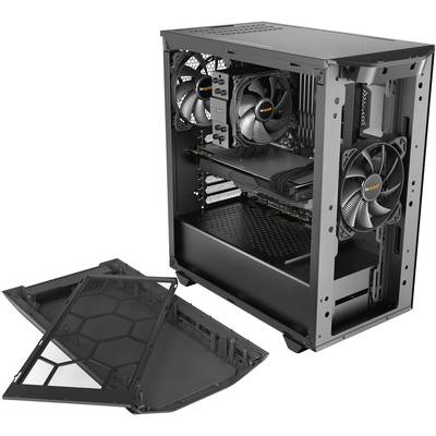 Ein geöffnetes PC-Gehäuse mit sichtbaren Lüftern und Komponenten, bereit zum Zusammenbau oder zur Aufrüstung. Zwei Frontabdeckungen liegen daneben.