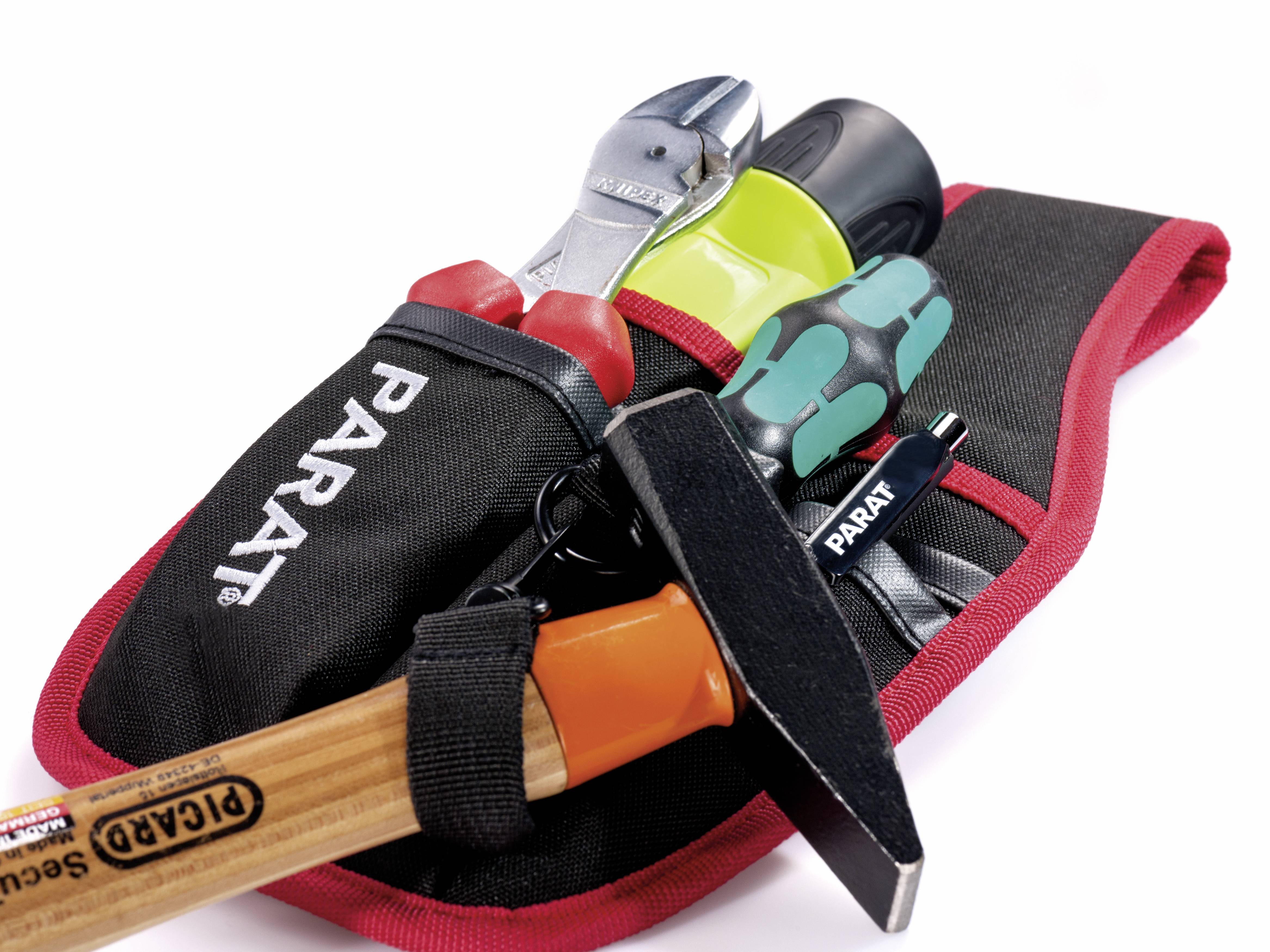 Werkzeugtasche mit Schraubendreher, Kombizange, Hammer und Isolierband. Tasche in Schwarz mit roten Kanten, Markenname 'PARAT'.