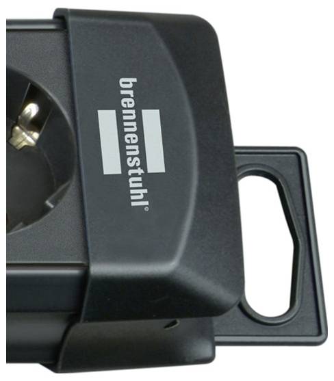 Nahaufnahme eines schwarzen Brennenstuhl Elektrostecker-Adapters mit integriertem Griff auf der rechten Seite.