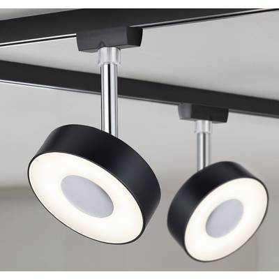 Zwei moderne schwarze Deckenleuchten mit rundem, leuchtendem Rand hängen von der Decke und erzeugen ein warmweißes Licht.