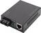 'PoE Media Converter in schwarzem Gehäuse mit Ethernet- und Glasfaseranschlüssen, geeignet für Netzwerkanwendungen.'