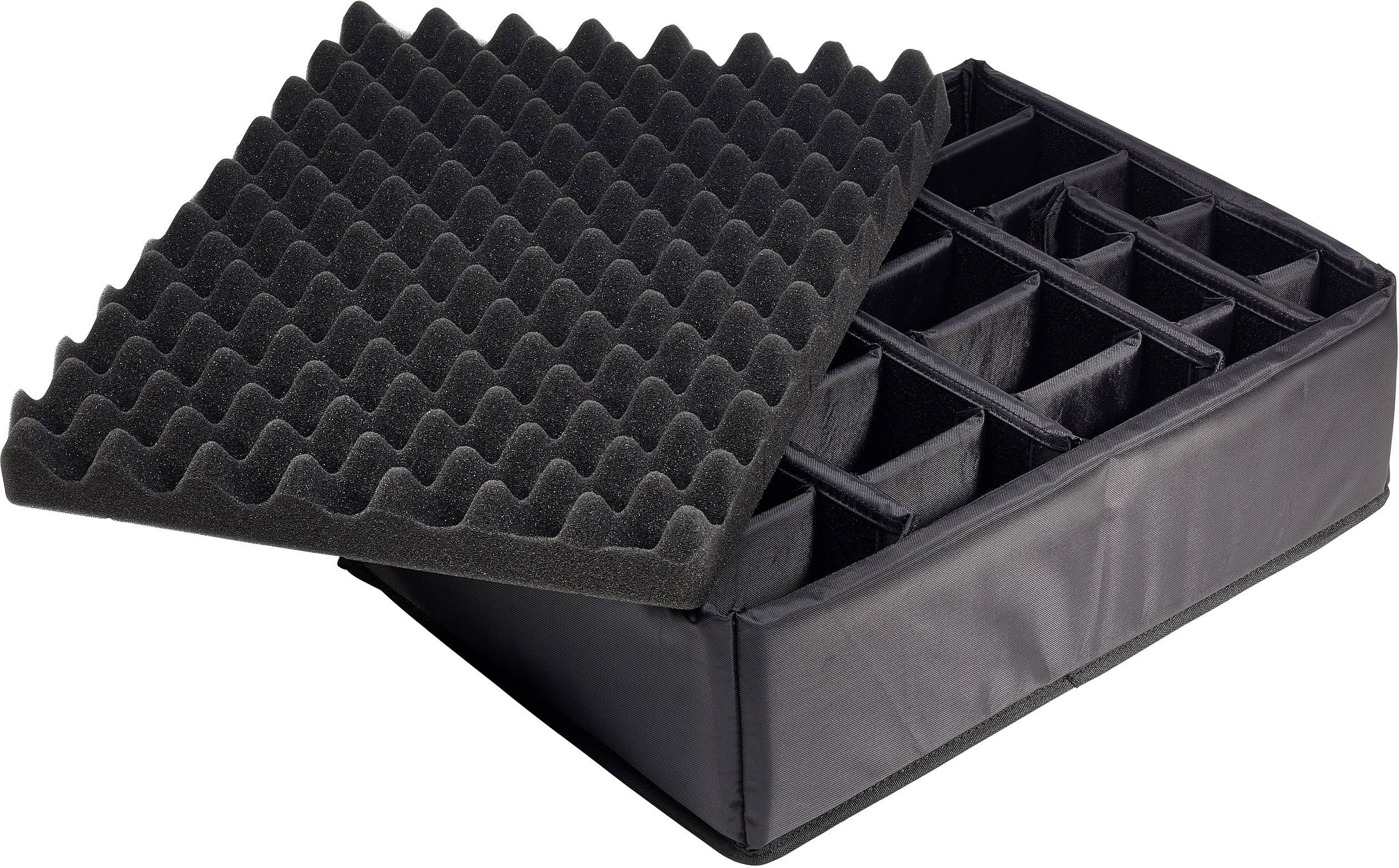 Ein schwarzer Koffer mit einem abnehmbaren Deckel aus Rasterschaumstoff und unterteiltem Innenraum, geeignet zur sicheren Aufbewahrung kleiner Gegenstände.