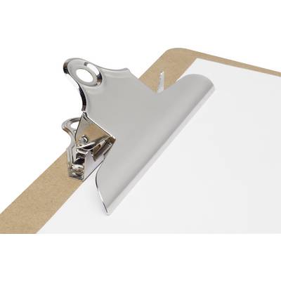 Klemmbrett mit Metallklemme hält ein leeres Blatt weißes Papier.