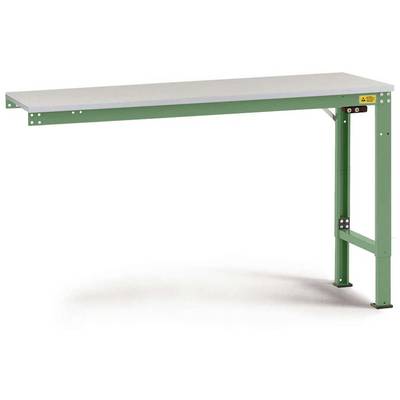 Ein grüner Tisch mit stabilem Metallgestell und einer glatten, rechteckigen weißen Tischplatte. Geeignet für Werkstatt oder Lager.
