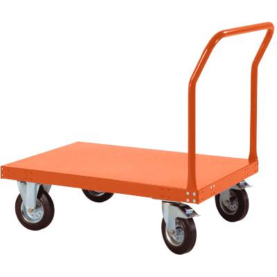 Ein orangefarbener Plattformwagen mit Griff und vier Rädern auf einer weißen Hintergrundfläche.