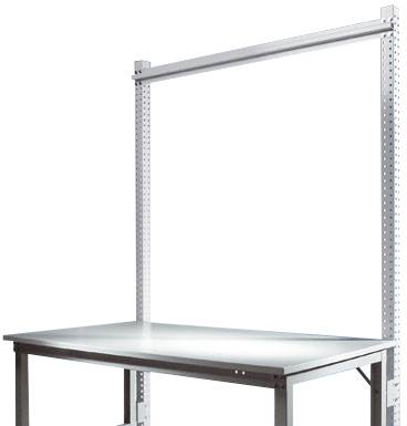 Ein stabiler Tisch mit einem Metallrahmen und integriertem Regal oben, geeignet für Werkstatt- oder Montagearbeiten.
