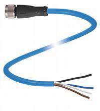 'Blaues elektrisches Kabel mit schwarzer, brauner und blauer Ader, verbunden mit einem Metallstecker links.'