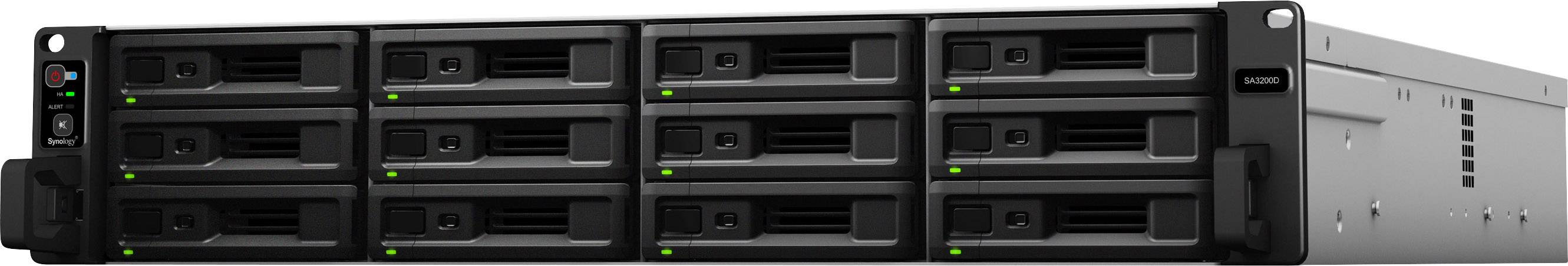 'Schwarzer Netzwerkspeicher-Server mit zwölf Einschüben, silberne Seiten'