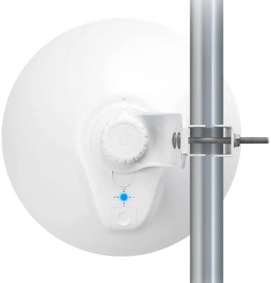 Weiße Rundantenne an einem Stab montiert. Zentrales Element mit blauen Markierungen.