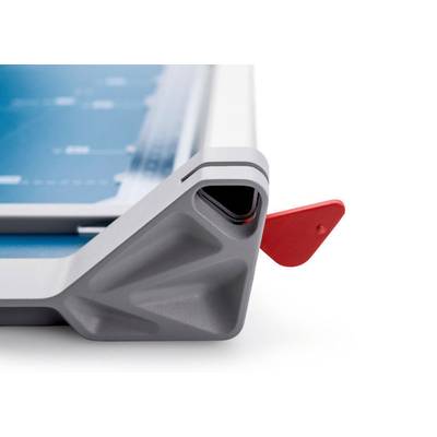 Eine nahaufgenommene Ecke eines Tablets in einer Hülle mit einer roten Lasche.