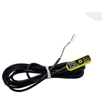 Schwarzes Kabel mit Drahtverbindung, eingebautem gelb-schwarzem Sensormodul und abisolierten Kupferendern, gebündelt auf weißem Hintergrund.