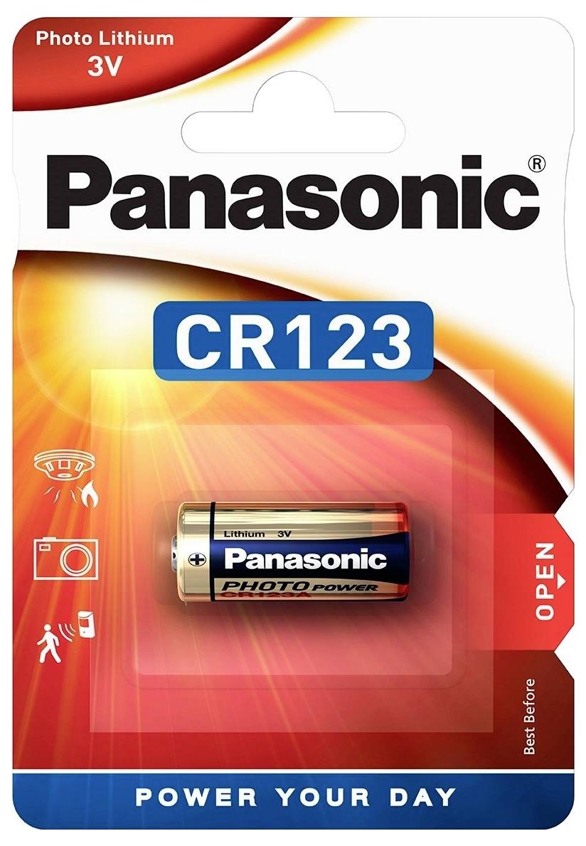 Panasonic CR123 Foto-Lithium-Batterie Packung, 3V, mit Symbolen für Kamera- und Taschenlampennutzung, beschriftet mit "POWER YOUR DAY".