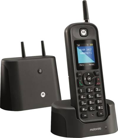 Dieses Telefon von Motorola ist zusätzlich wasserdicht, stoßfest und verfügt über beleuchtete Tasten