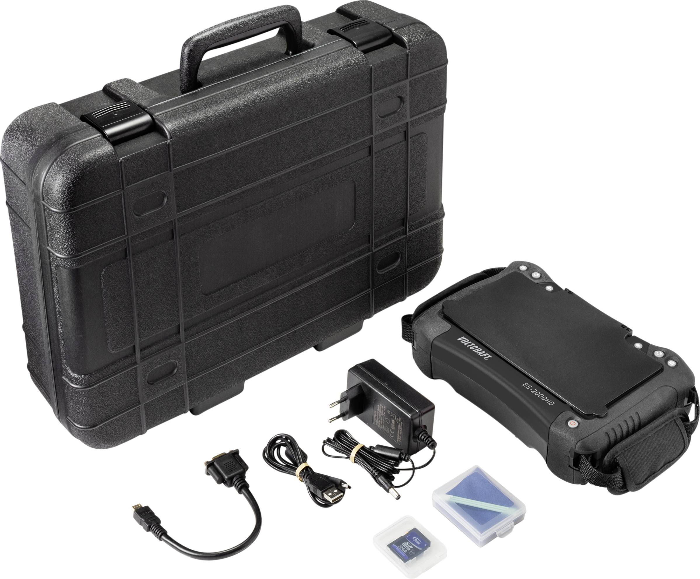 Schwarzer Hartschalenkoffer, robustes elektronisches Gerät, Ladegerät, Adapter und Speicherkarten in verschiedenen Formen.