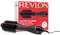 Ein elektrischer Haartrockner und Volumizer von Revlon, mit schwarzem Griff und rosa Akzenten, vor der Produktverpackung abgebildet.