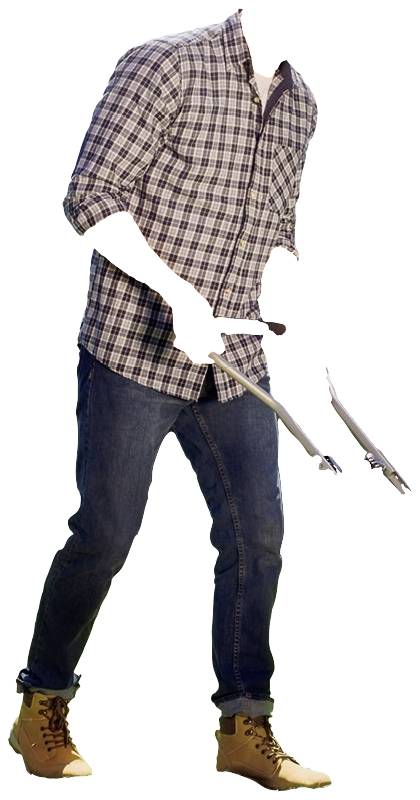 Person mit kariertem Hemd und Jeans, hält und zerlegt ein Gewehr.