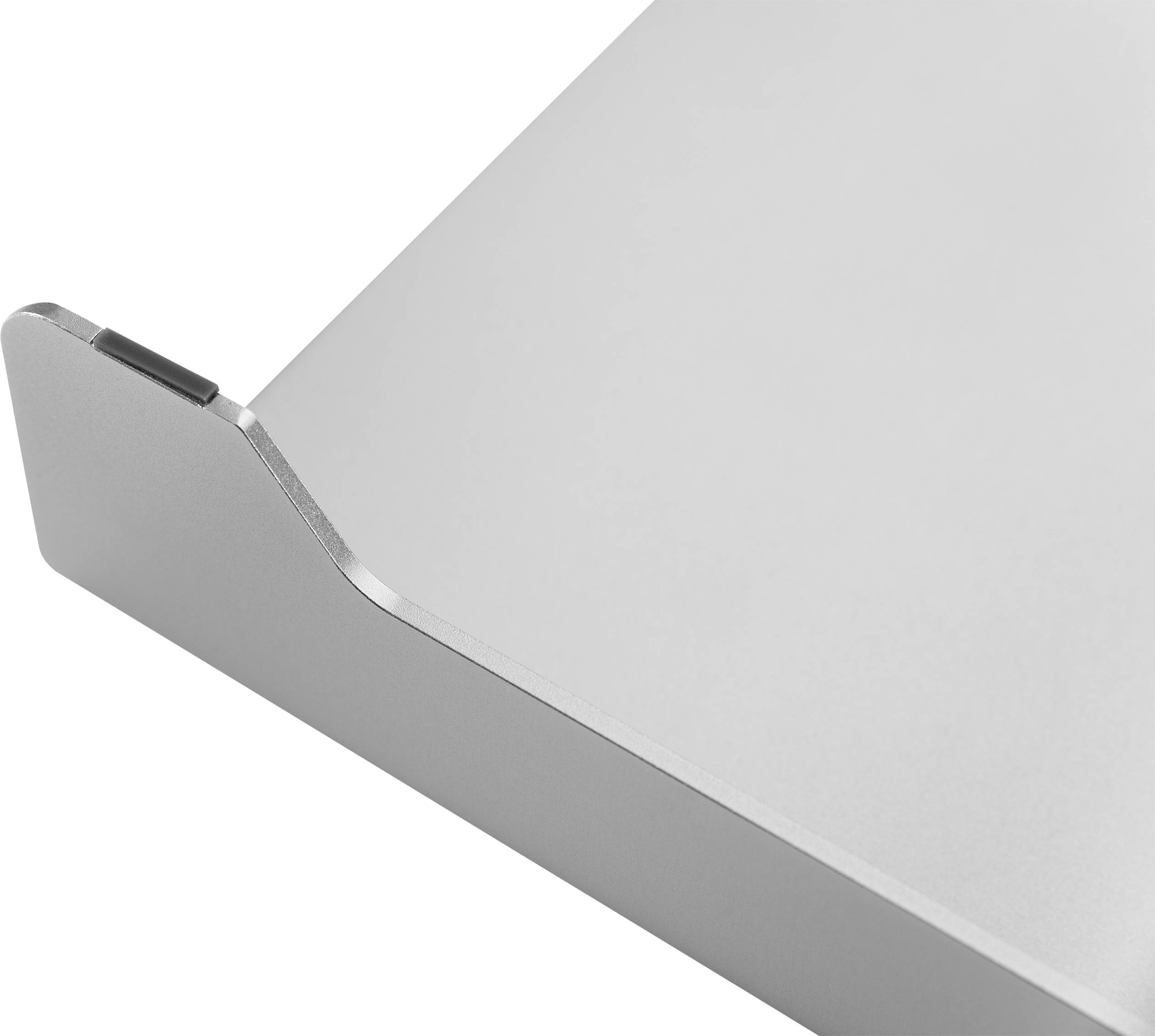 Metallecke eines Möbels oder Geräts mit klaren, modernen Linien und einer glatten Oberfläche, Beispiel für minimalistisches Design.