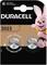 Duracell-Batterieverpackung mit zwei Knopfzellenbatterien, Code DL/CR 2025. Kindersicheres Design, beworben vom Duracell-Hasen. Markenname und Sicherheitsinfo sichtbar.