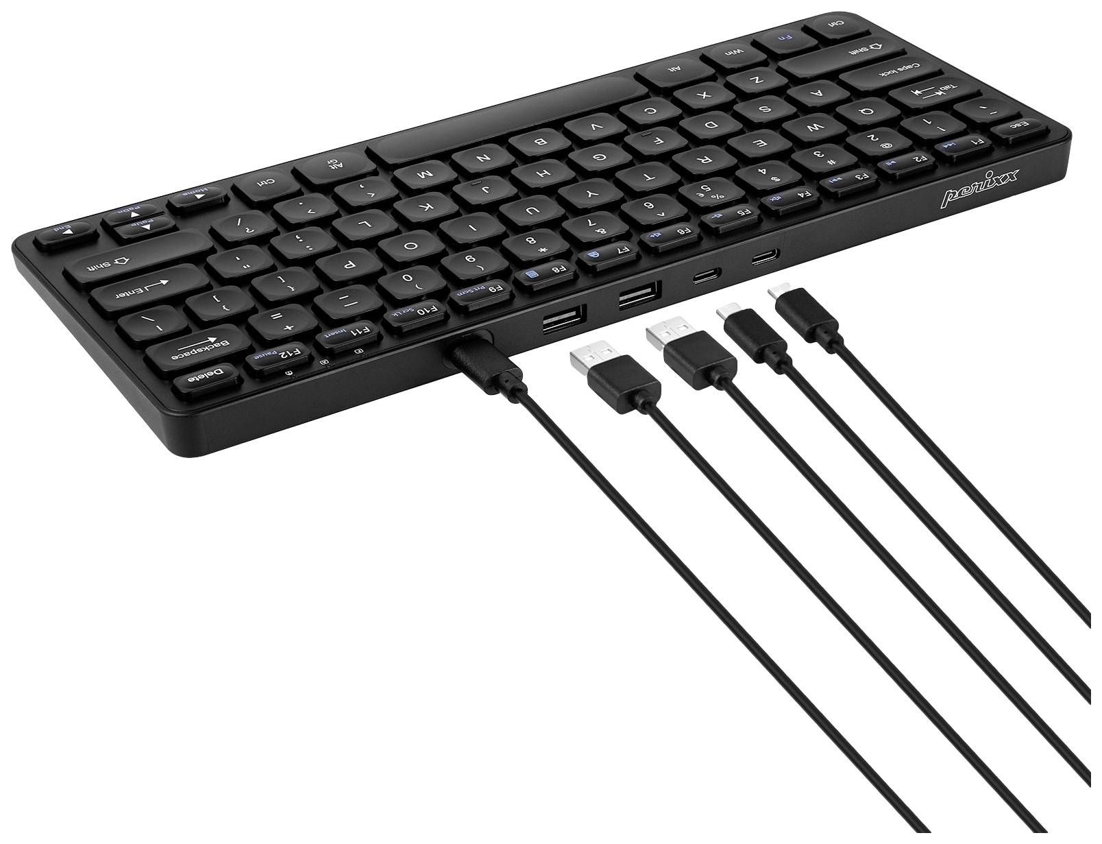 Eine schwarze, kompakte Tastatur mit vier sichtbaren schwarzen Anschlusskabeln, die an verschiedene USB-Ports angeschlossen sind.