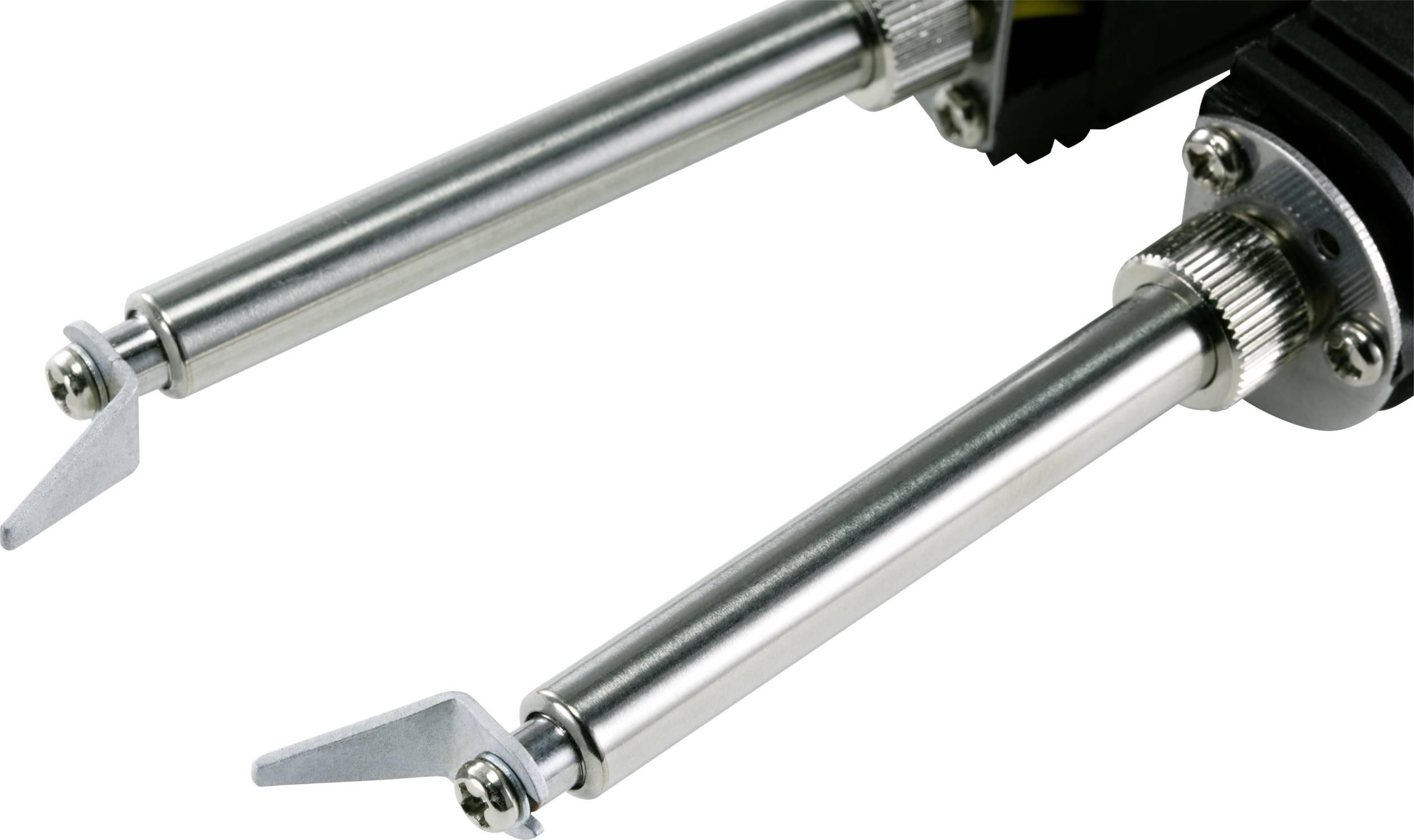 Zwei silberne Metallstangen mit flachen Spitzen, die aus einem mechanischen Gerät herausragen, möglicherweise Teile eines Manipulators.