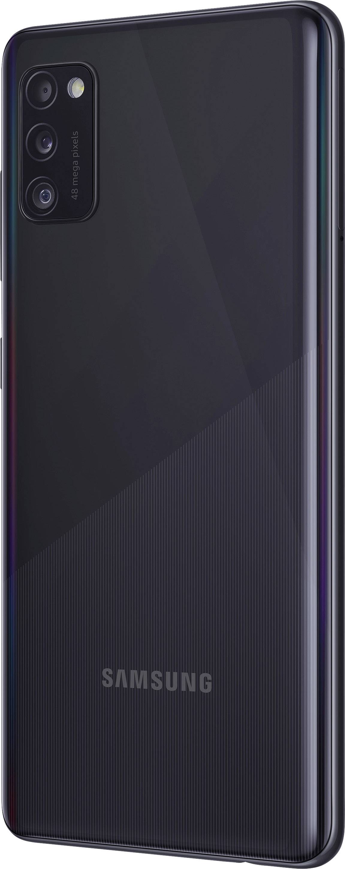 Das Bild zeigt die Rückseite eines schwarzen Samsung-Smartphones mit drei Kameras und einem LED-Blitz in der oberen linken Ecke.