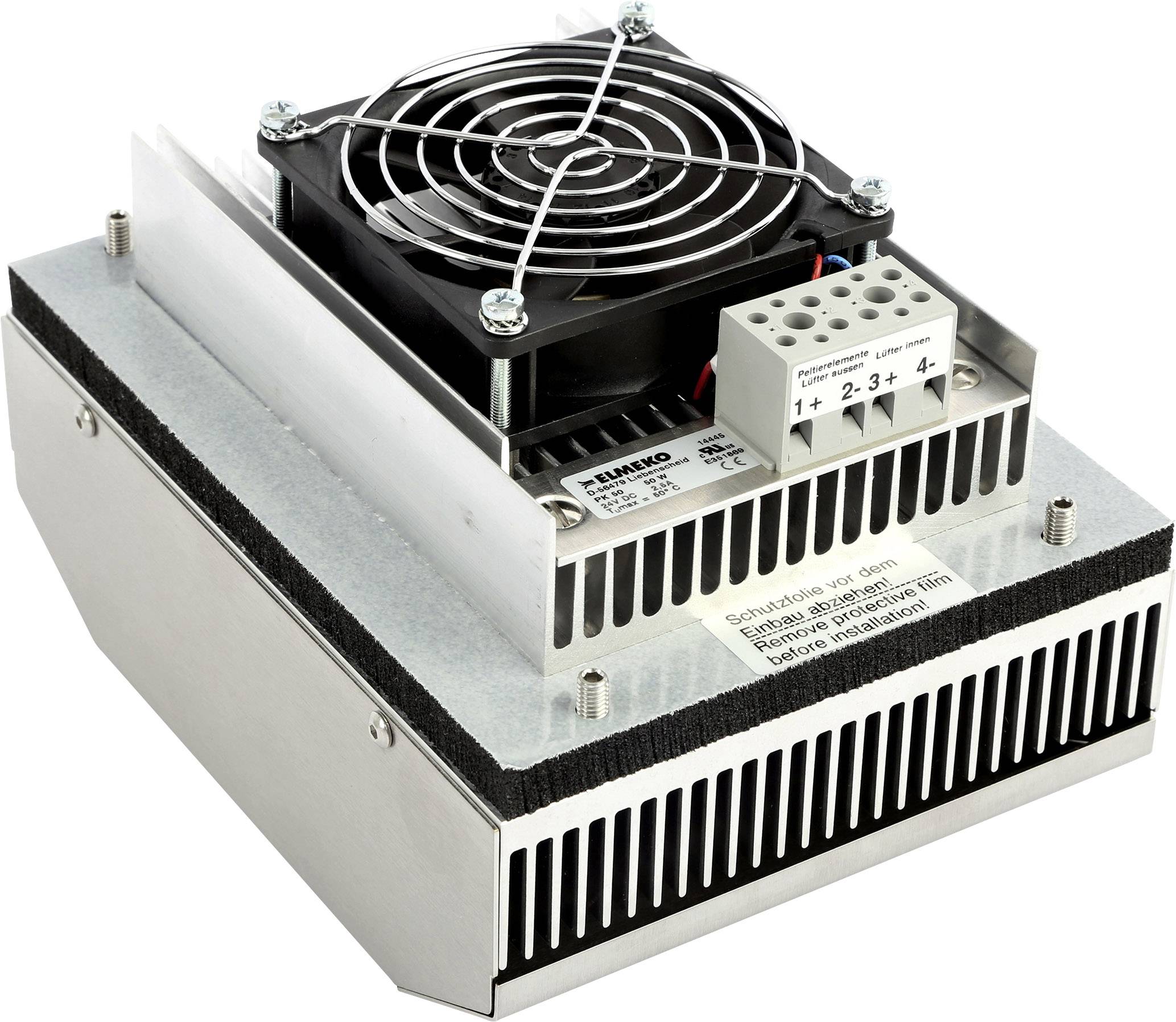 Ein Elektronikgerät mit einem Kühlkörper und Lüfter, sowie einem elektrischen Anschlussblock, montiert auf einem Metallrahmen.