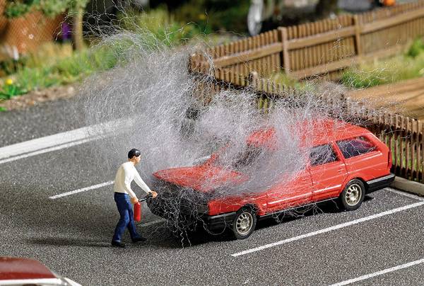 Busch 7881 H0 PKW Modell Volkswagen Passat Motorbrand mit Figur