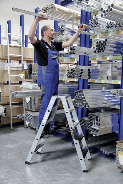 MUNK Günzburger Steigtechnik 43803 Aluminium Stufen-Stehleiter Arbeitshöhe (max.): 2.25 m 6.8 kg