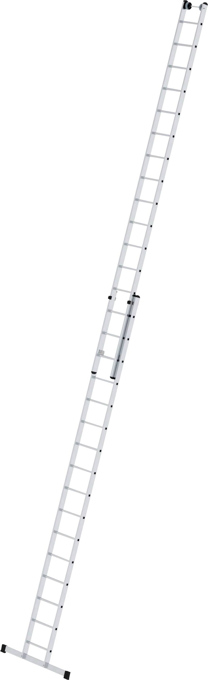 Eine lange, silberne Aluminiumleiter, vollständig ausgefahren, steht schräg. Ideal für den Außenbereich oder hohe Deckenarbeiten.
